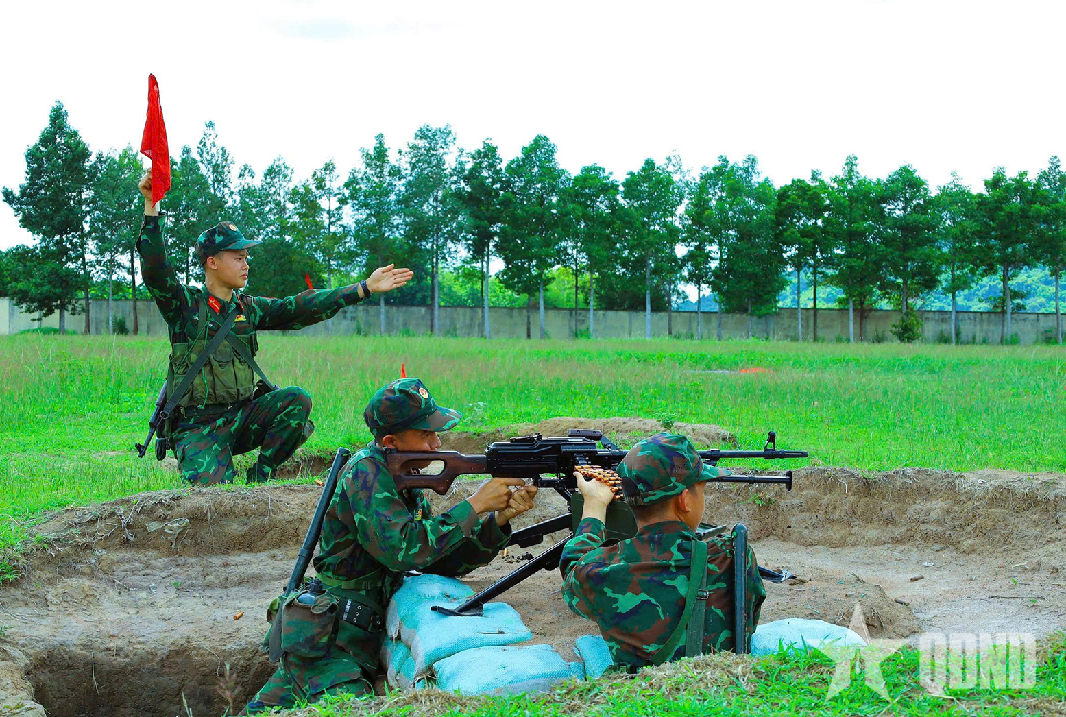 Trung đoàn 174 kiểm tra bắn đạn thật và diễn tập chiến thuật cấp trung đội

